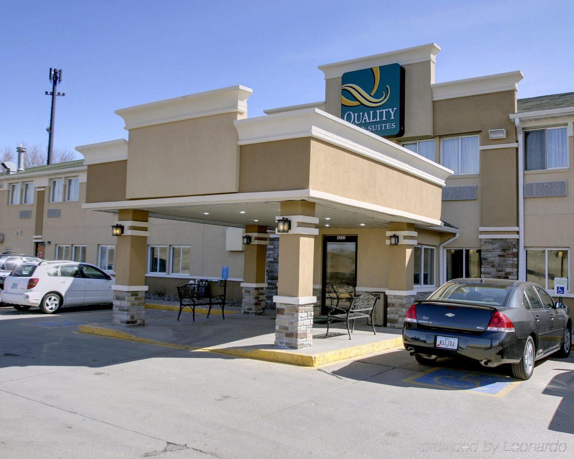 Quality Inn & Suites Des Moines Airport Exterior photo