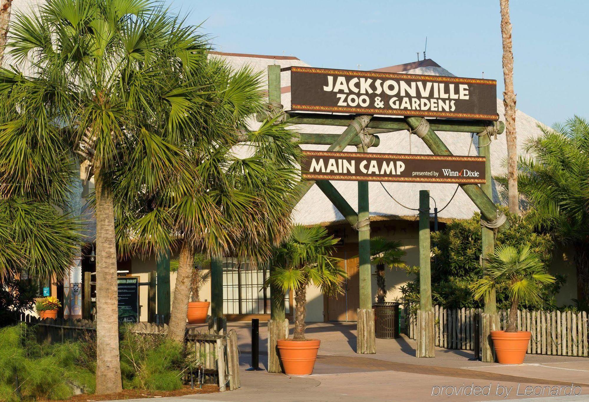 Hampton Inn & Suites Jacksonville-Airport Exterior photo