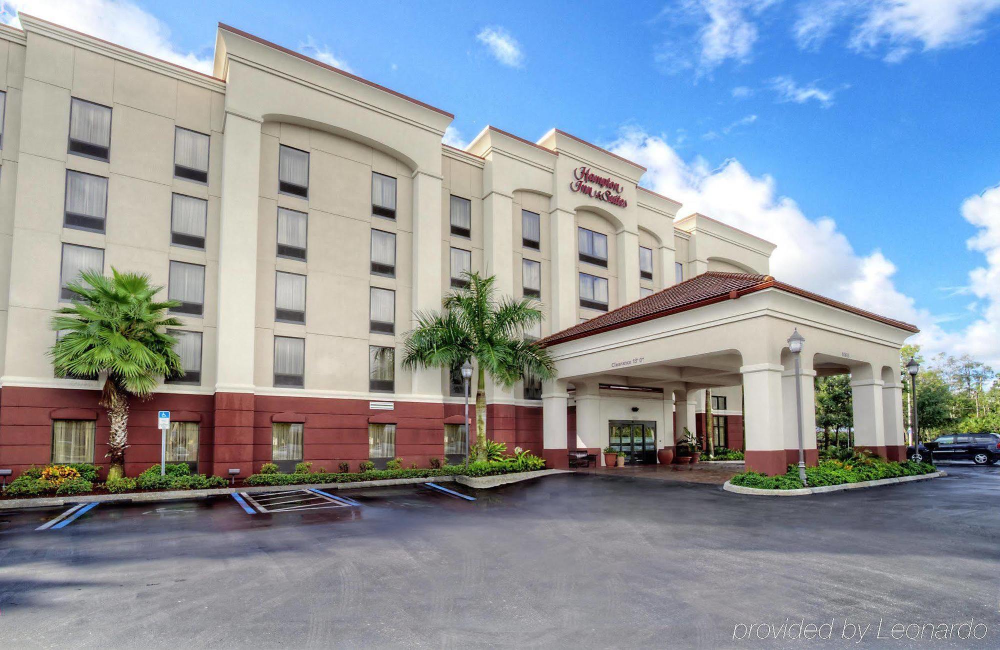 Hampton Inn & Suites Fort Myers Estero Exterior photo
