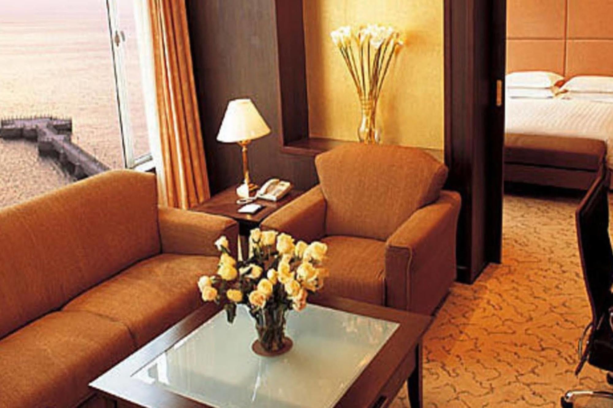 Weihai Golden Bay International Hotel Exterior photo