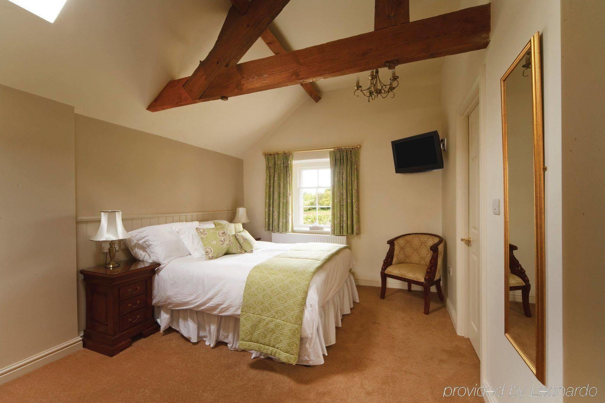 Leigh Park Country House Hotel & Vineyard, BW Signature Collection Bradford-On-Avon Room photo