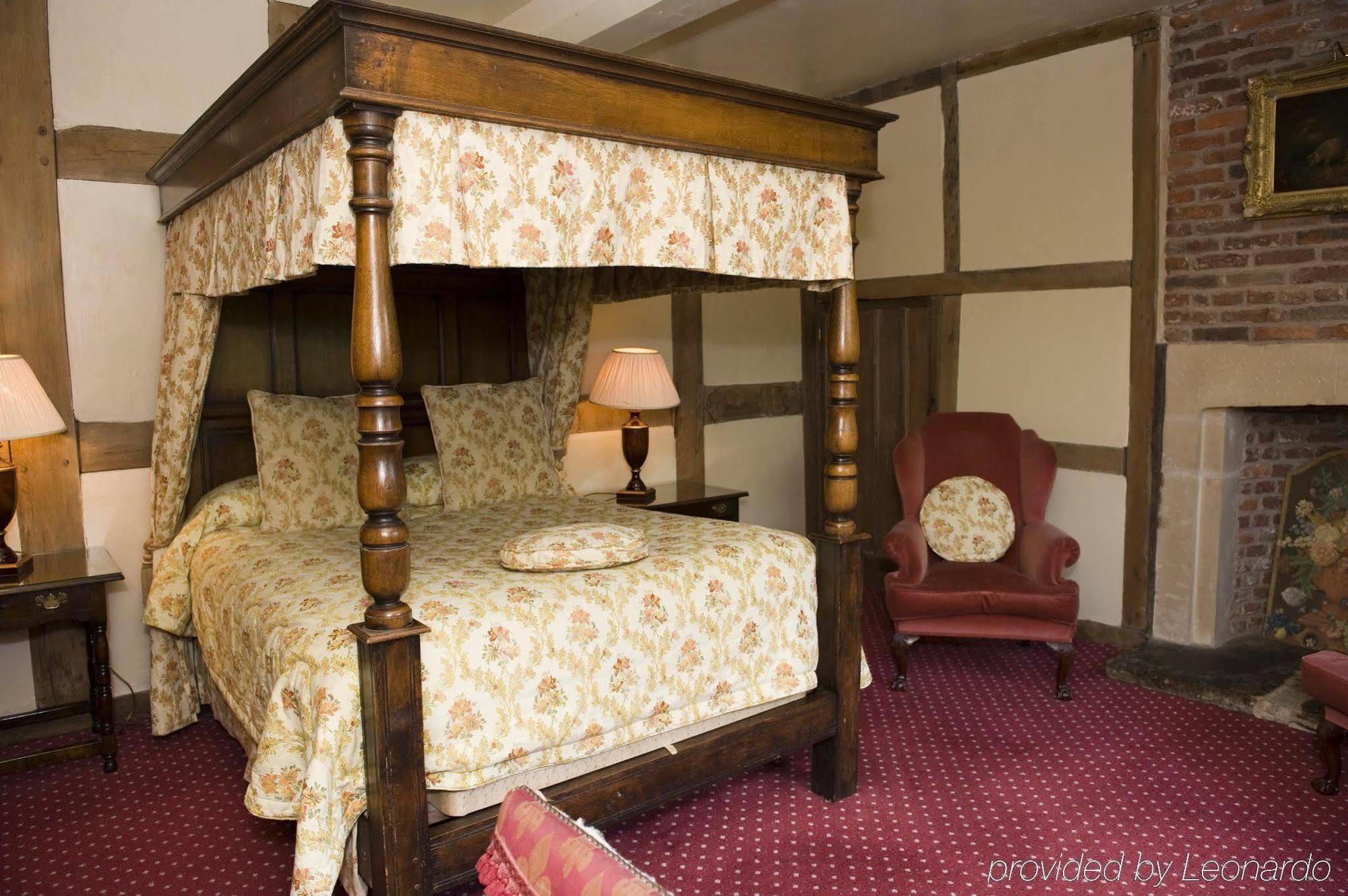 Telford Madeley Court Hotel Room photo