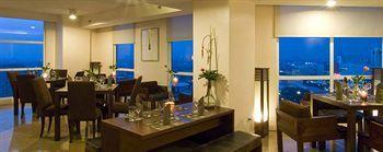 Regalia Tower Hotel Suites Quezon City Exterior photo