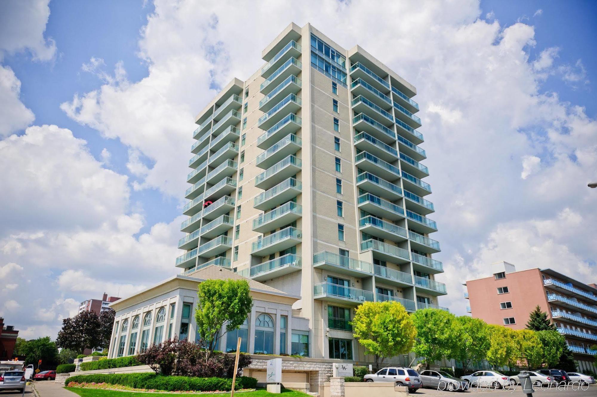 The Waterside Inn Mississauga Exterior photo