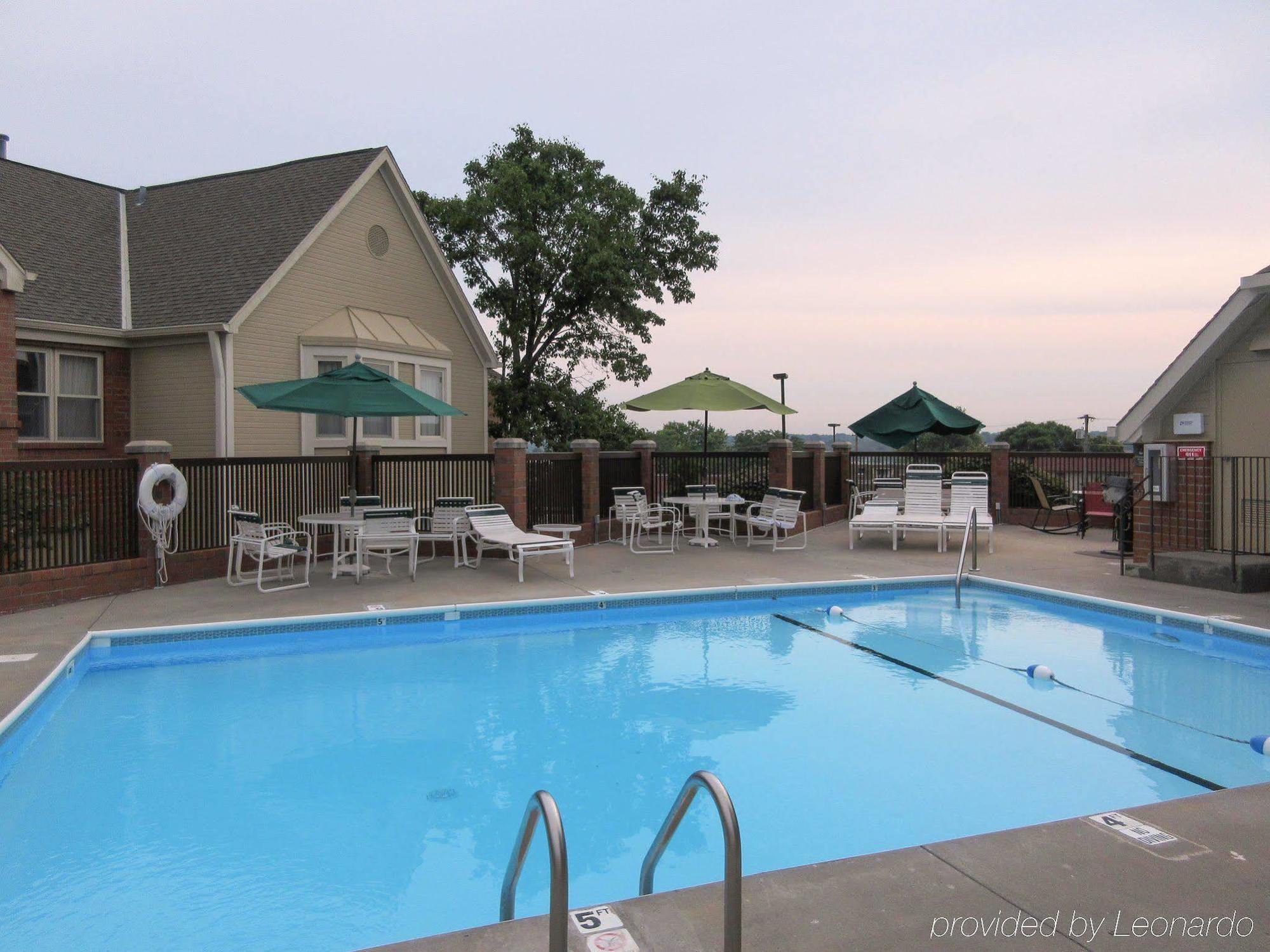 Suburban Extended Stay Hotel Omaha Exterior photo