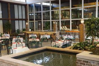 Altoona Grand Hotel & Conference Center Exterior photo