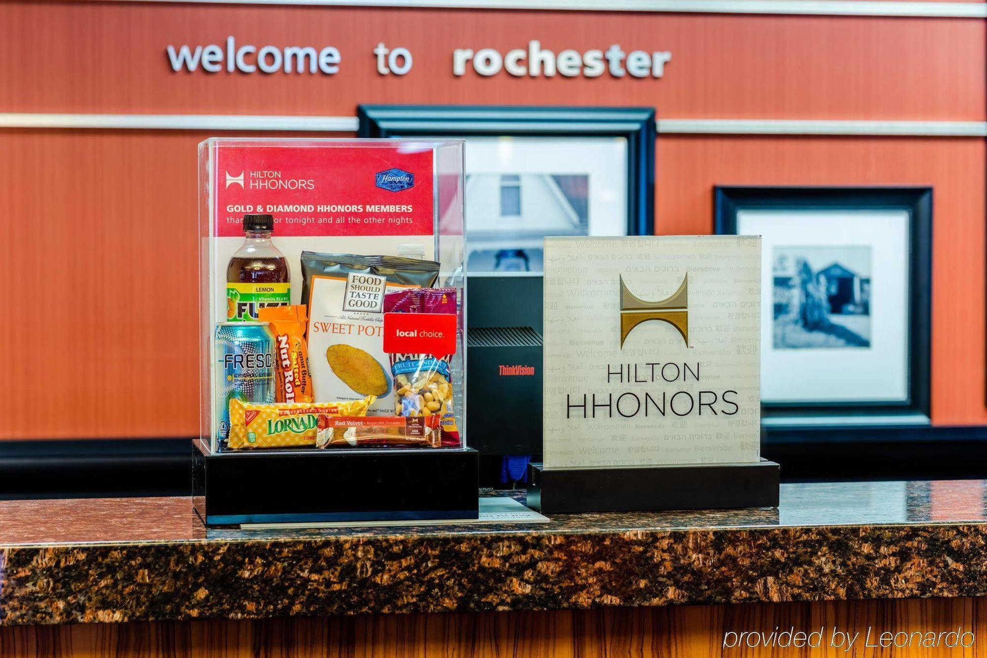 Hampton Inn Rochester Exterior photo