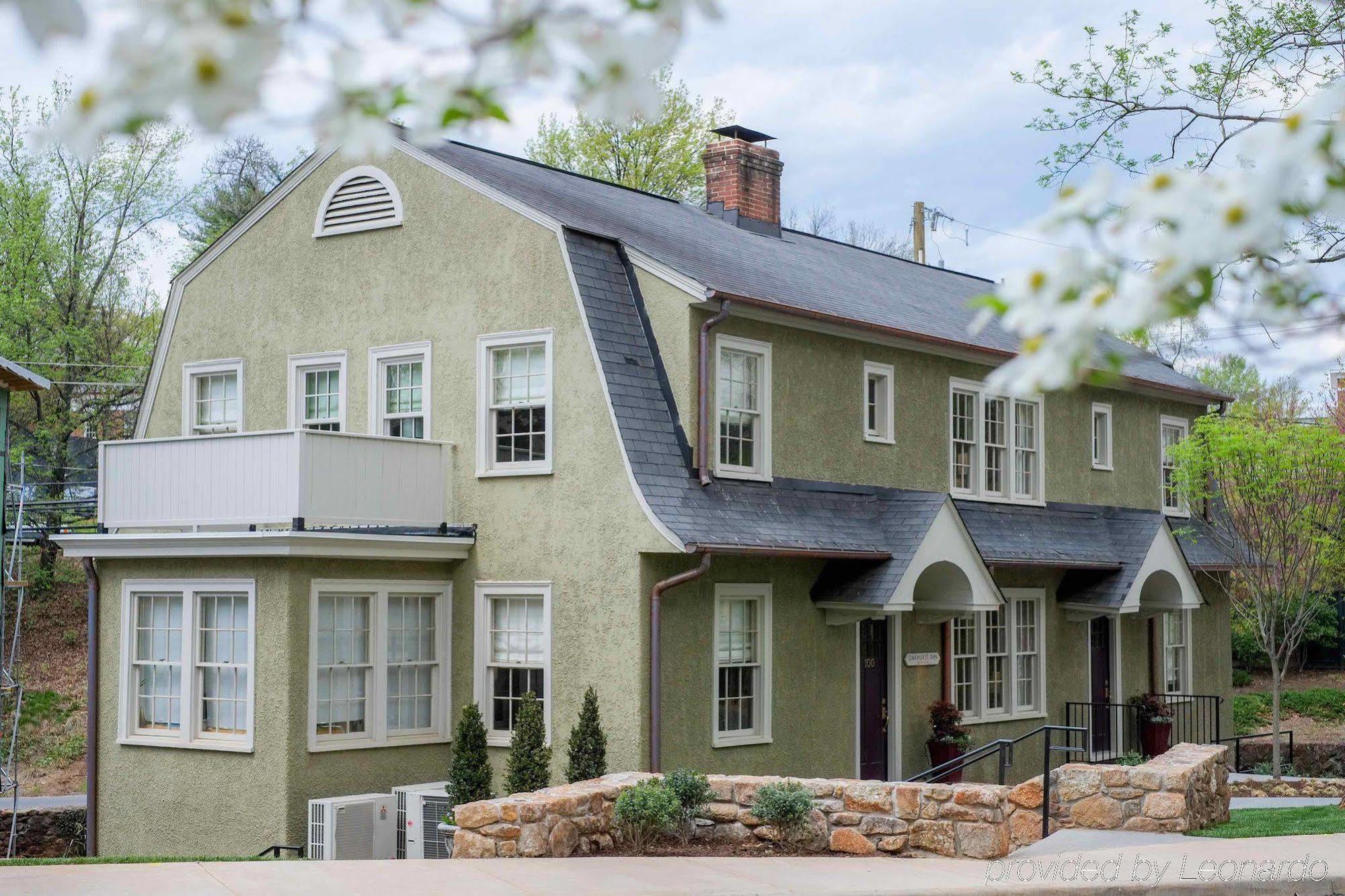 Oakhurst Inn Charlottesville Exterior photo