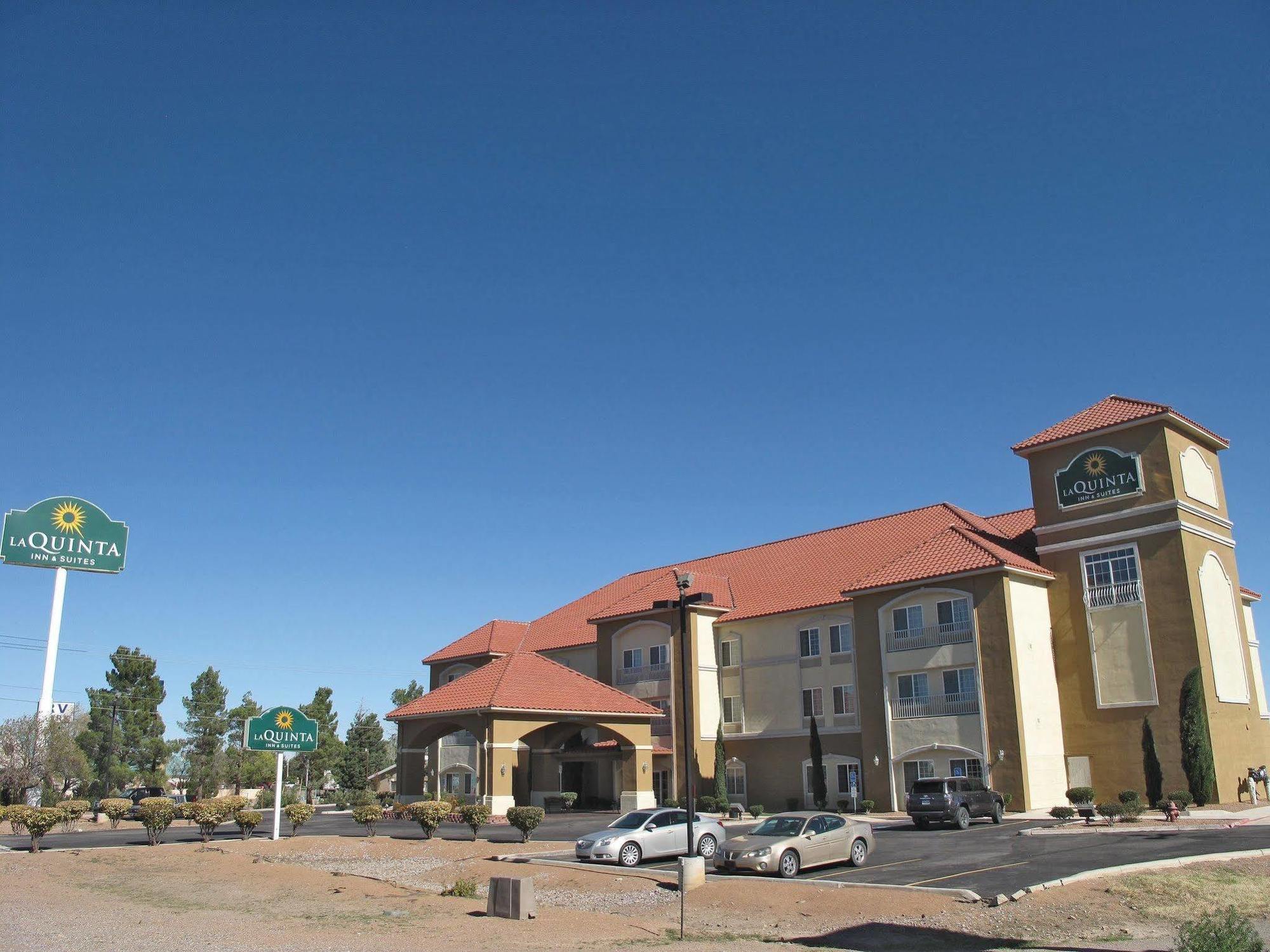 La Quinta By Wyndham Deming Hotel Exterior photo