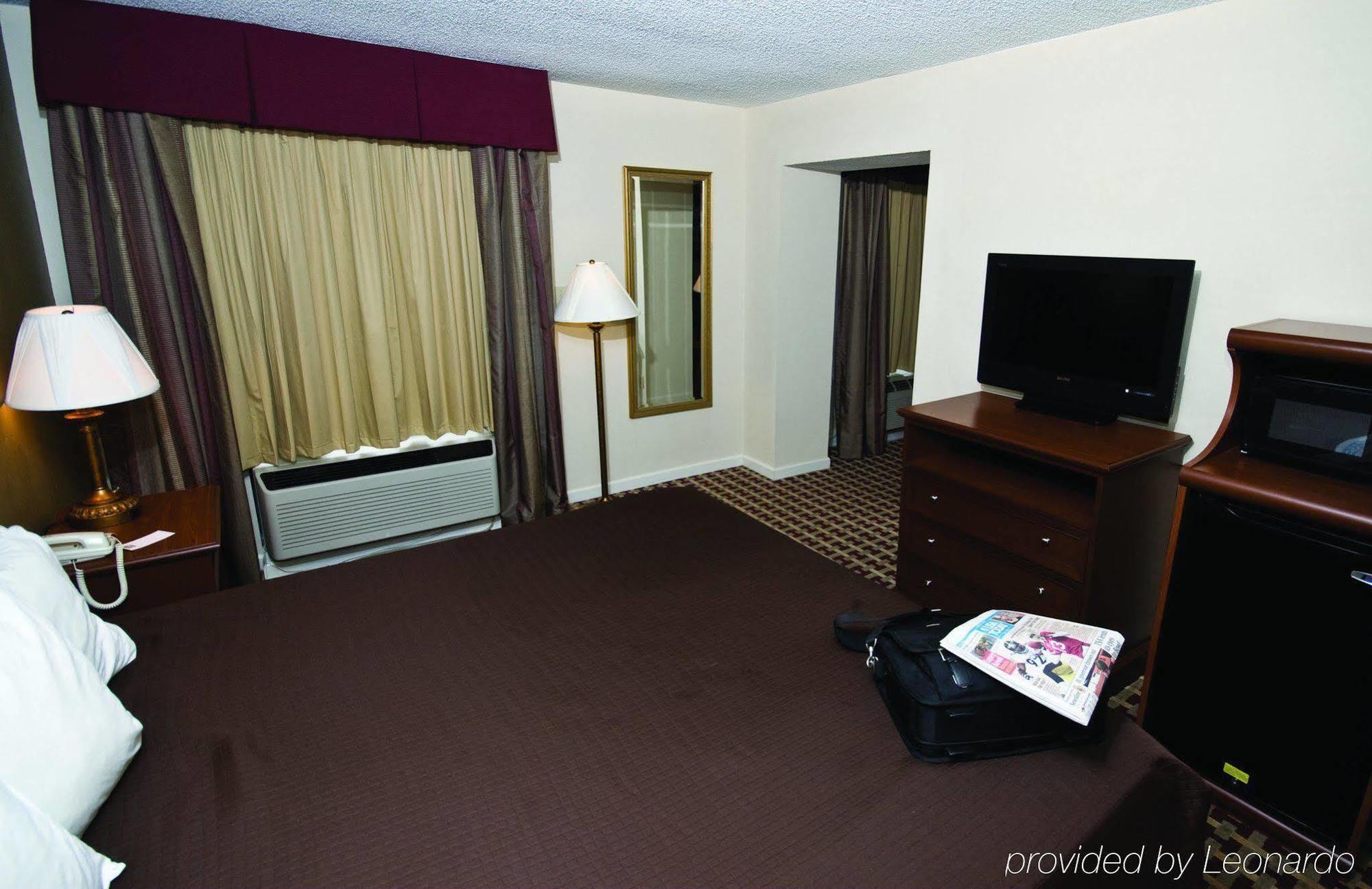 Surestay Plus Hotel By Best Western Jackson Room photo
