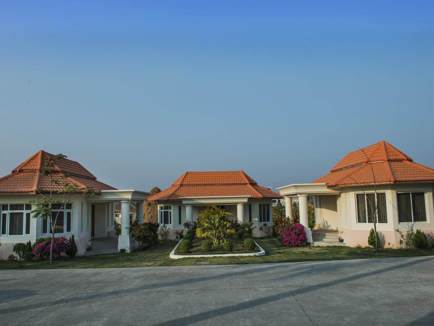 Imperial Jade Hotel Naypyidaw Exterior photo