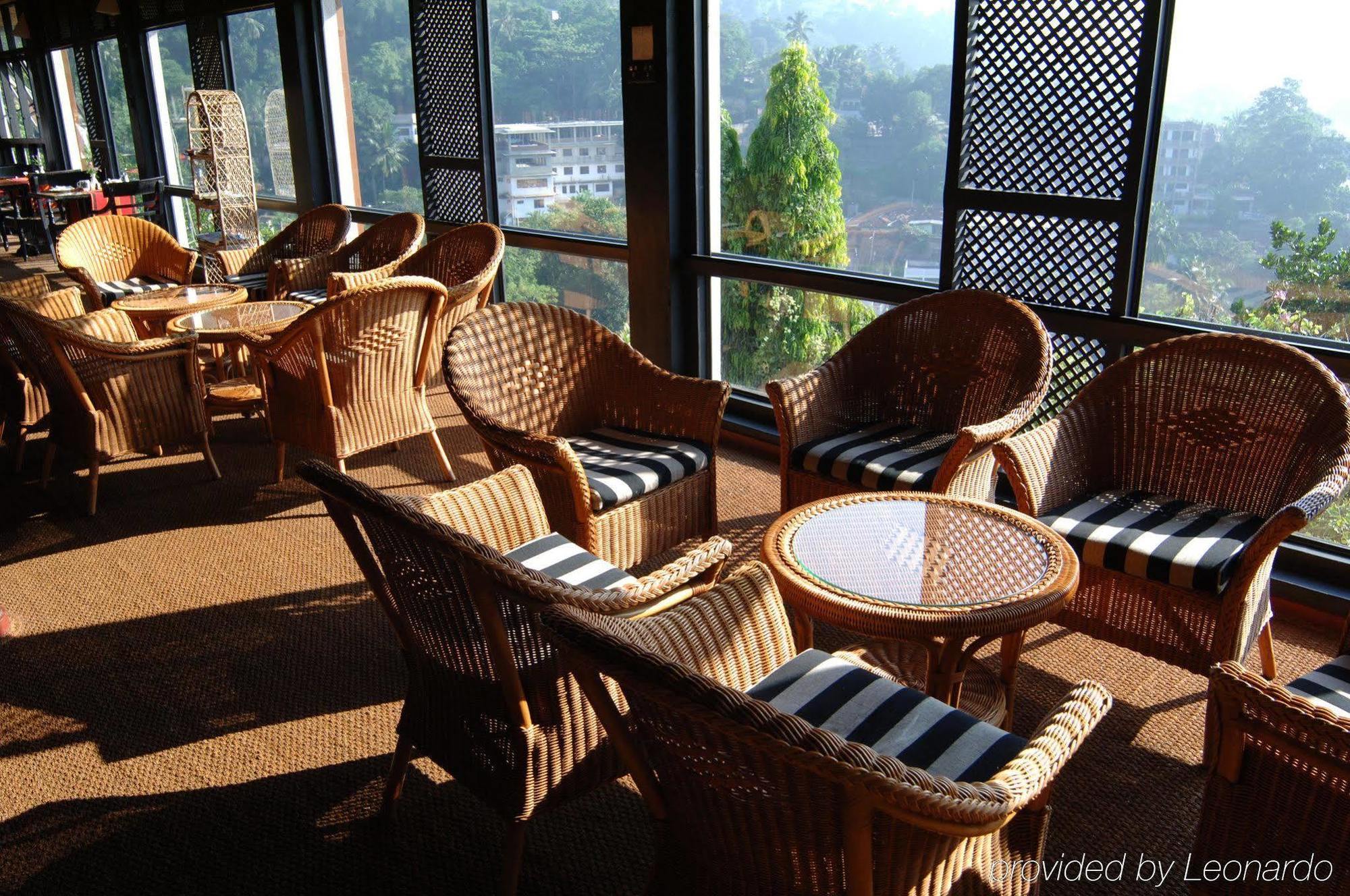 Hotel Hilltop Kandy Restaurant photo