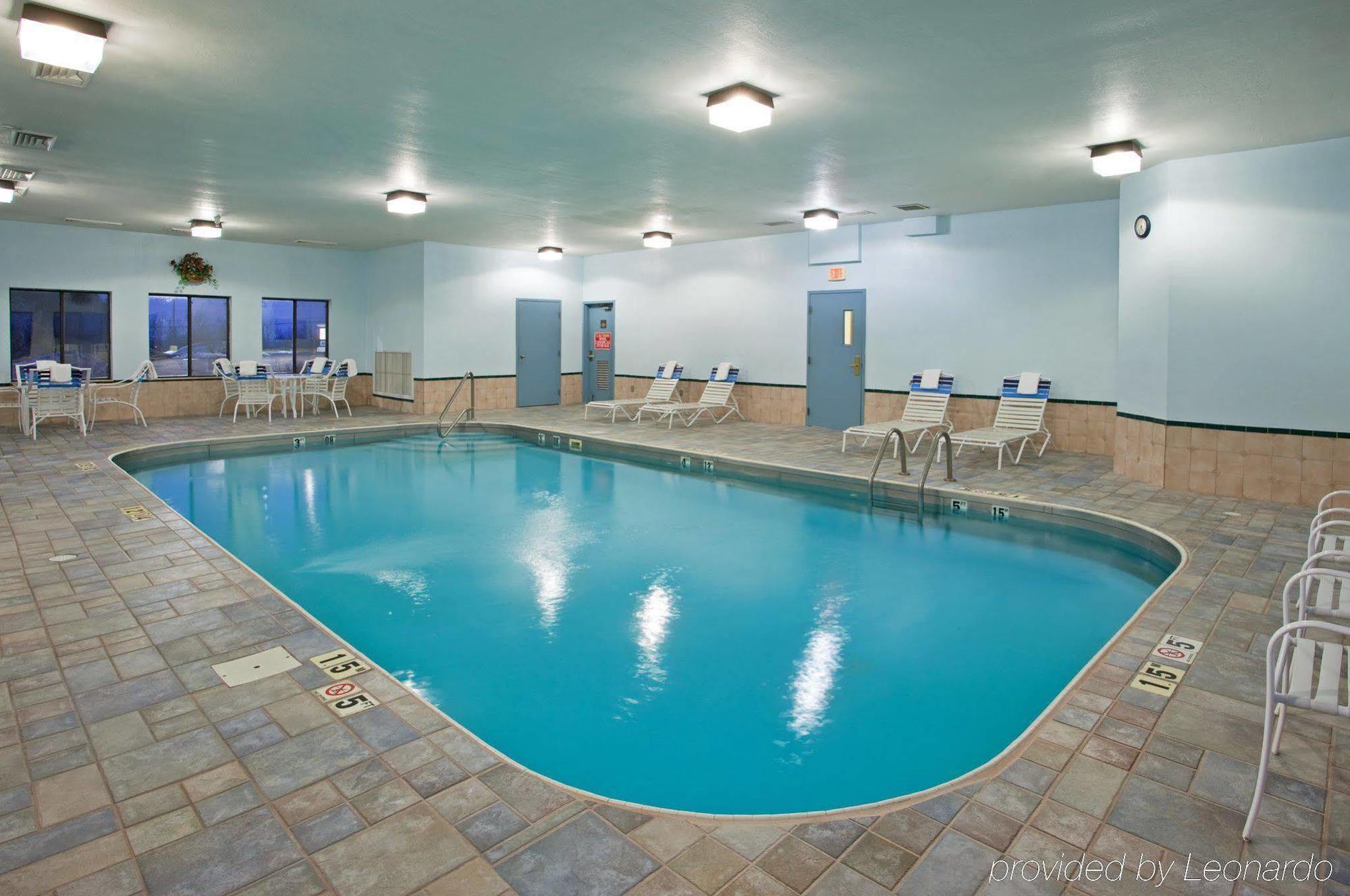 Best Western St. Clairsville Inn & Suites Facilities photo