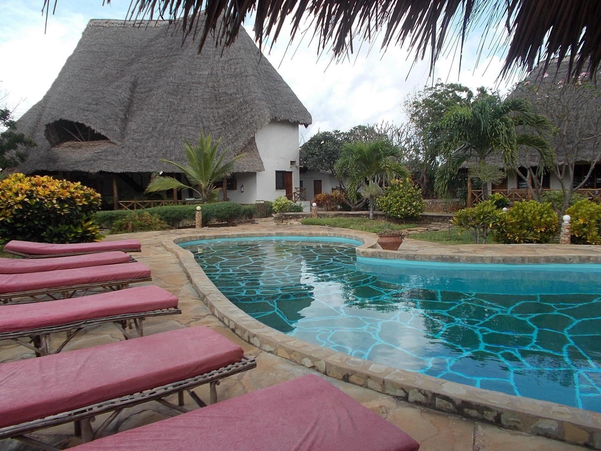 Kenga Giama Resort Malindi Exterior photo