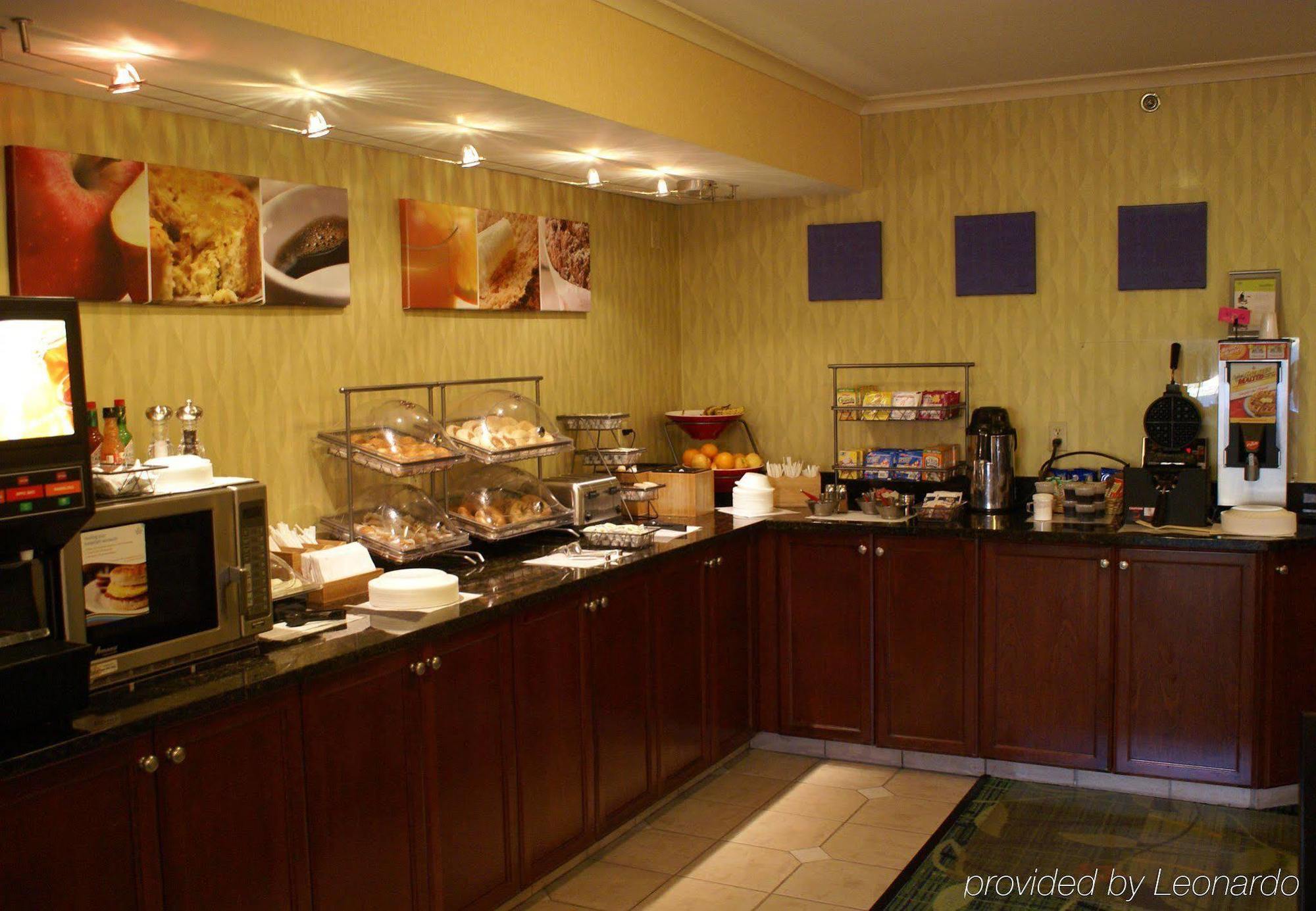 Fairfield Inn & Suites By Marriott Pittsburgh New Stanton Restaurant photo