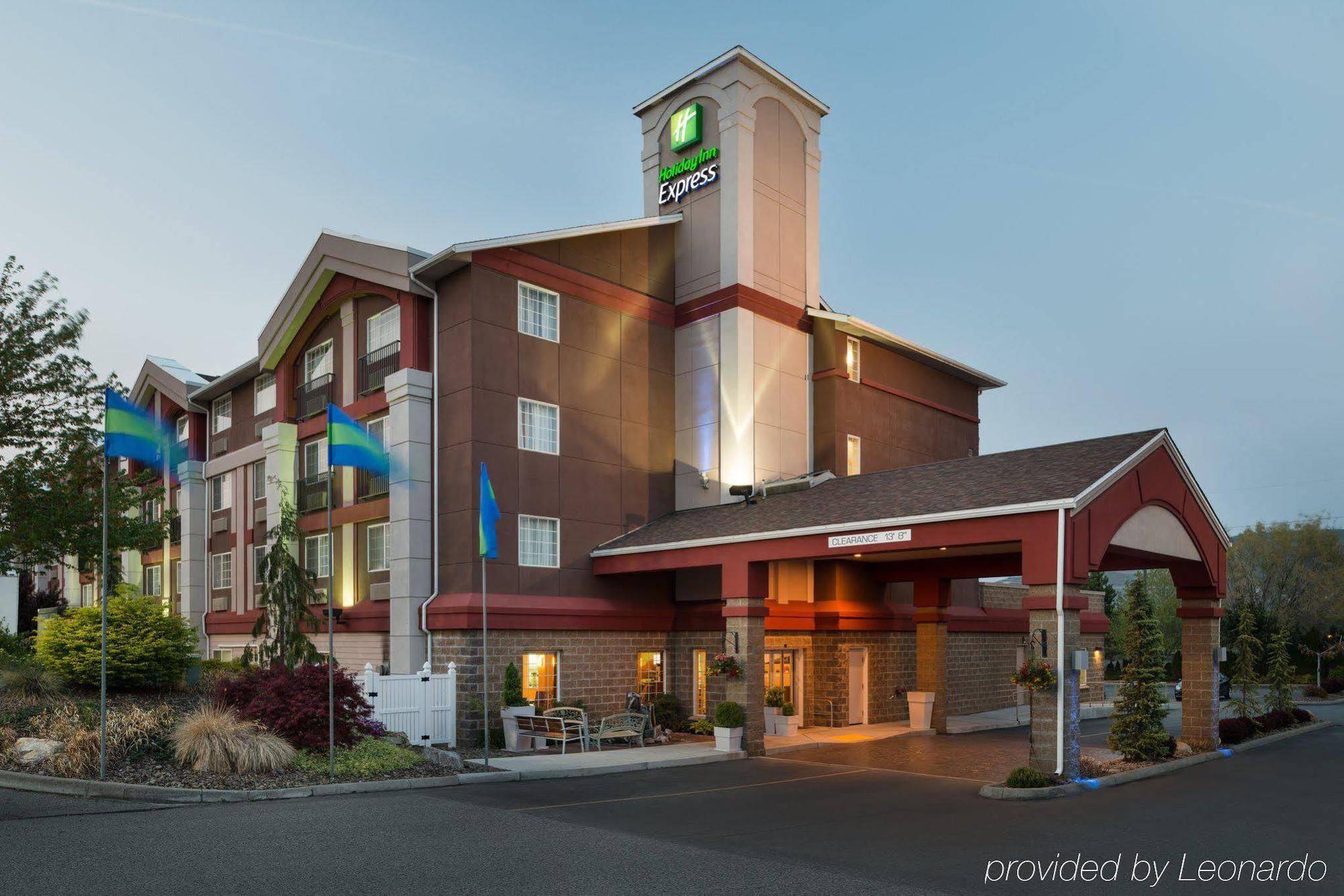 Holiday Inn Express Wenatchee, An Ihg Hotel Exterior photo