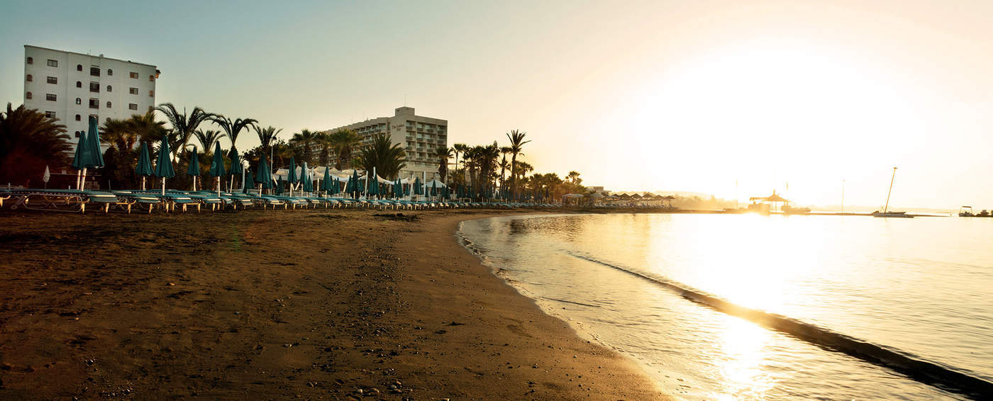 Sandy Beach Hotel & Spa - Ex Sentido Larnaca Exterior photo