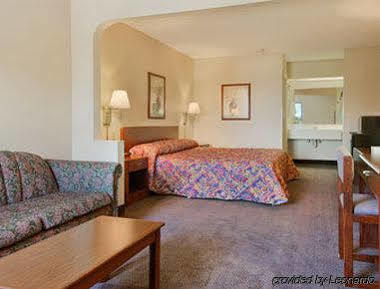 Carolina Inn Of Lake Norman Mooresville Room photo