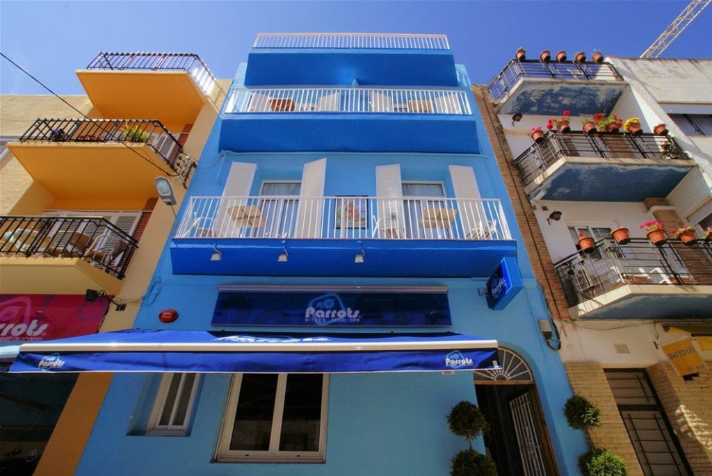 Parrots Sitges Hotel Exterior photo