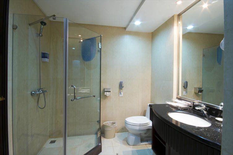 Sovereign Hotel Yangshuo Guilin Room photo