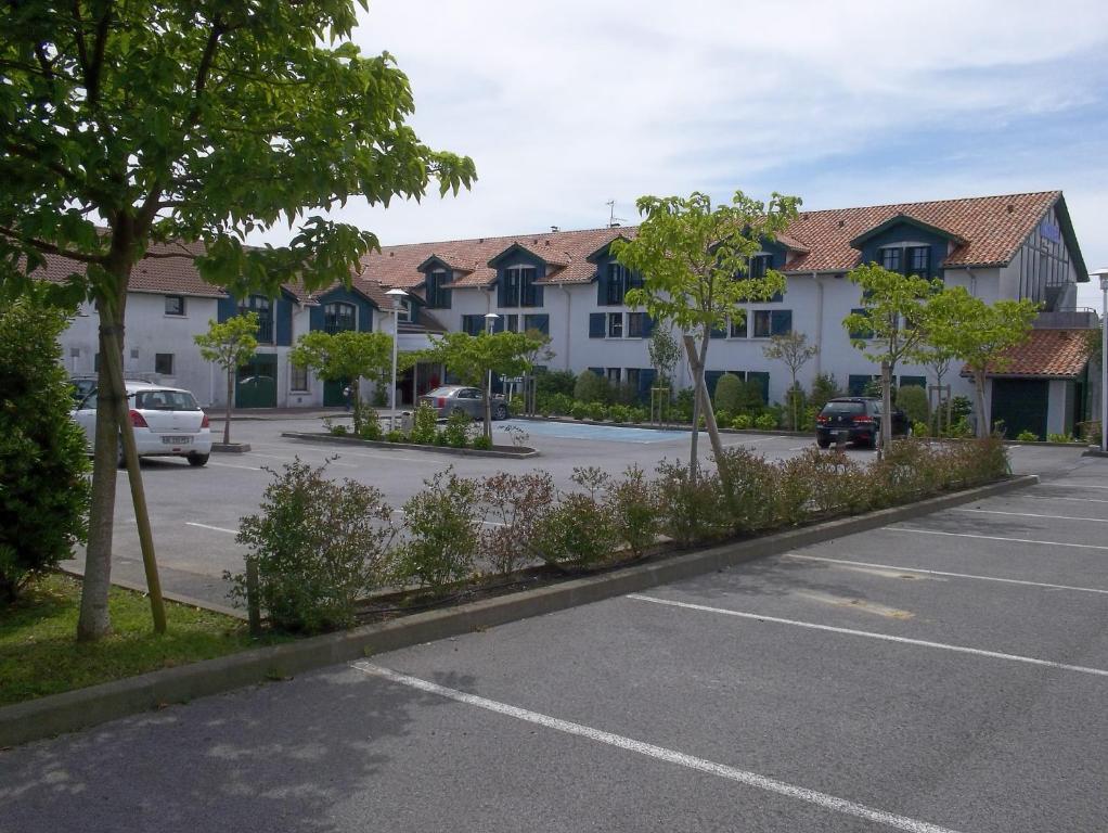 Hotel Restaurant Donibane Saint-Jean-de-Luz Exterior photo