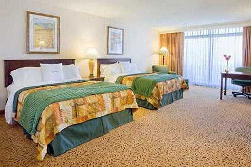 Doubletree By Hilton San Jose Hotel Room photo