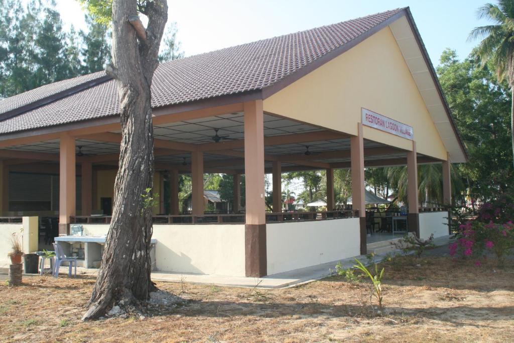 Home Beach Village Resort Kota Bharu Exterior photo