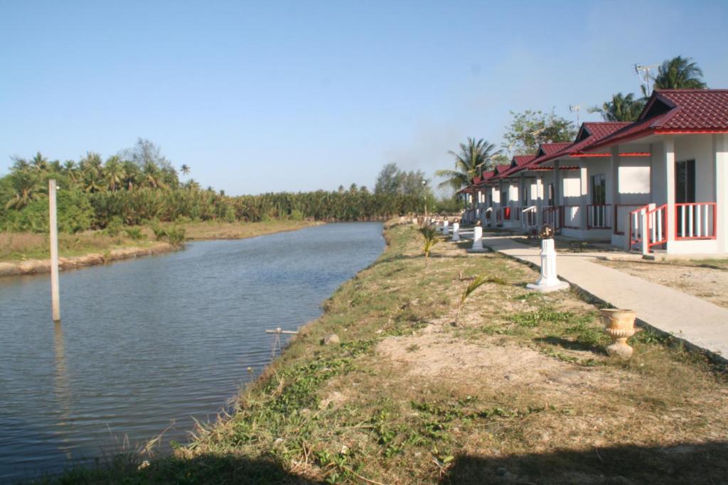 Home Beach Village Resort Kota Bharu Exterior photo