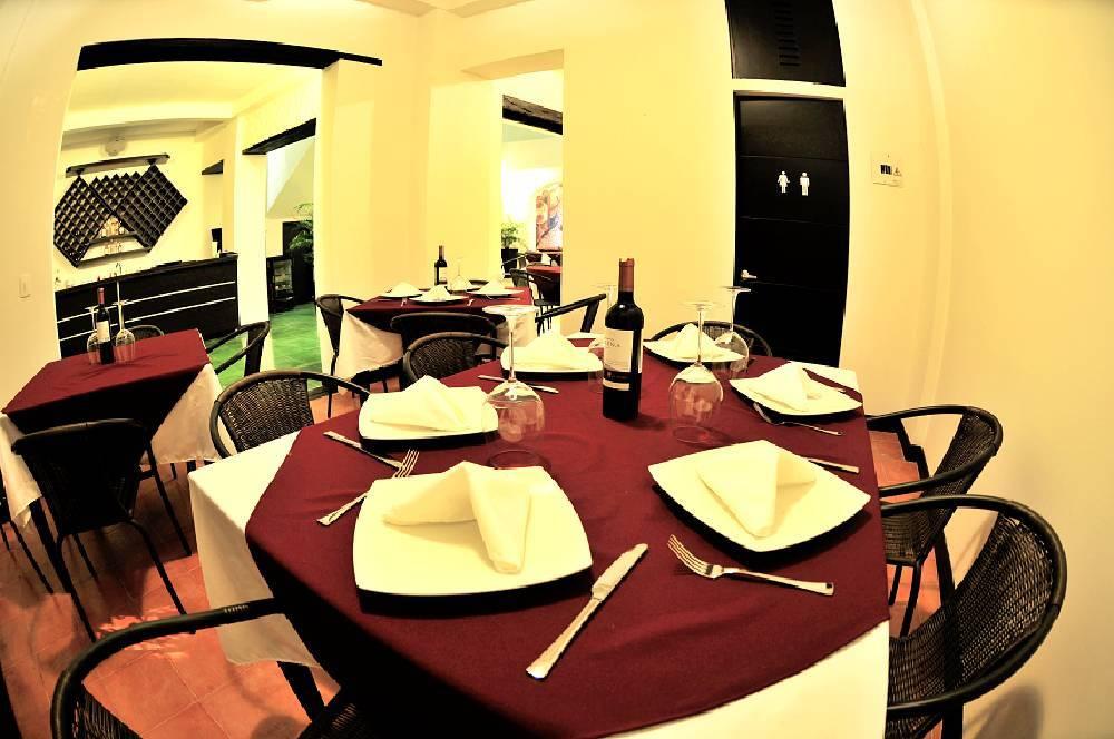 Aw Hotel Puerta De San Antonio Cali Restaurant photo