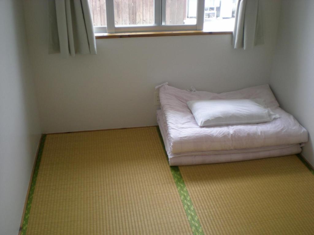 Ken Hostel Okinawa Room photo