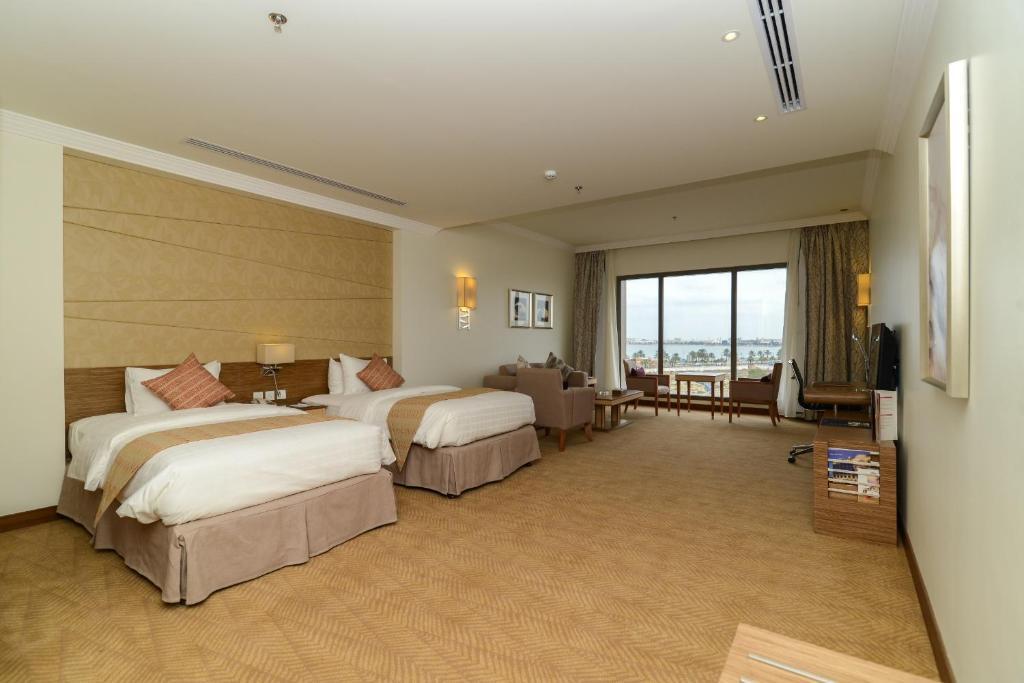 Golden Tulip Dammam Corniche Hotel Room photo