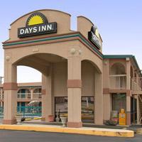 Days Inn Tulsa Central Exterior photo