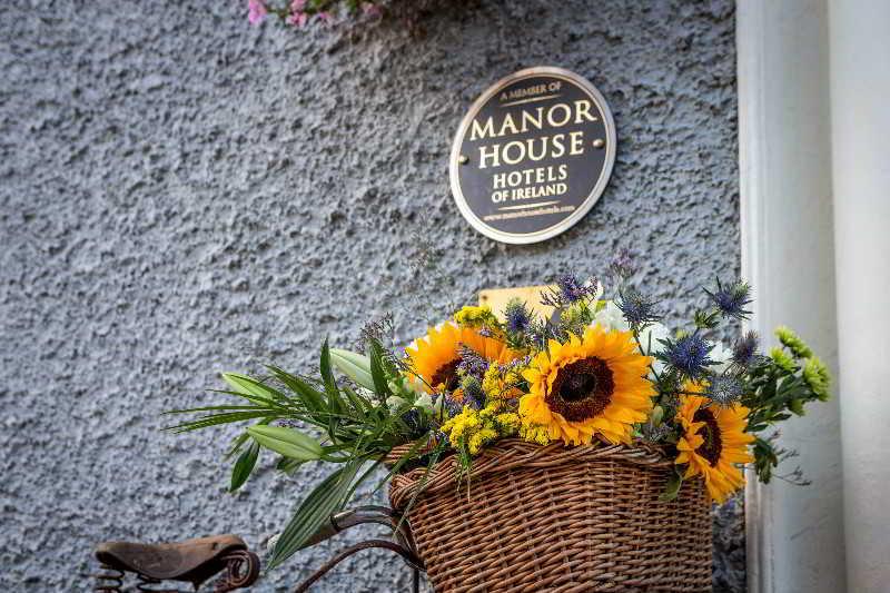 Dingle Benners Hotel Exterior photo