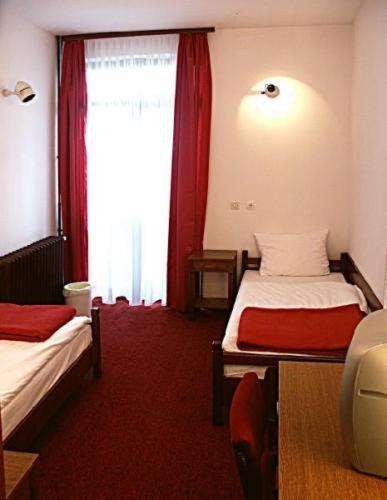 Hotel Mursa Osijek Room photo