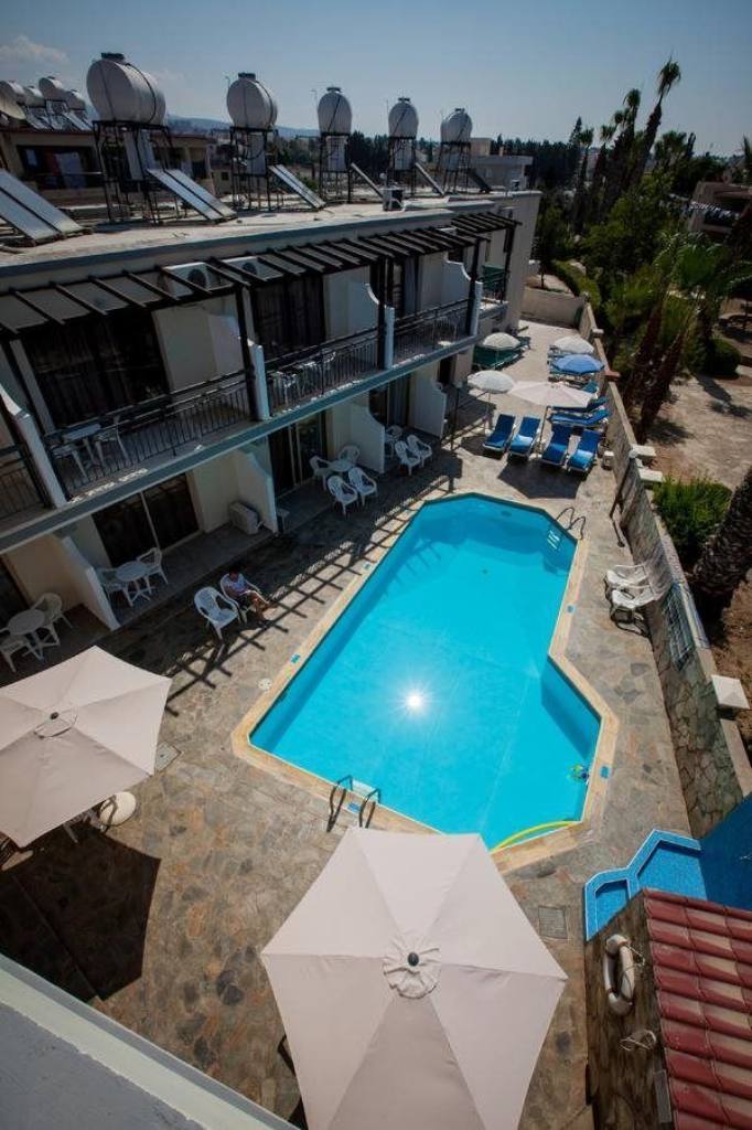 Crystallo Apartments Paphos Exterior photo