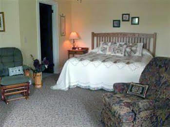Hillcrest Hideaway Bed And Breakfast Florenceville Exterior photo