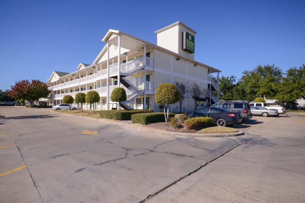 Intown Suites Extended Stay Houston Tx - Westchase Exterior photo