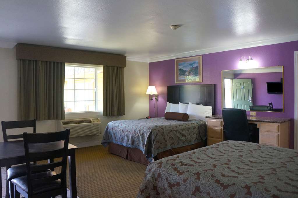 Rodeo Lodge Clovis Room photo