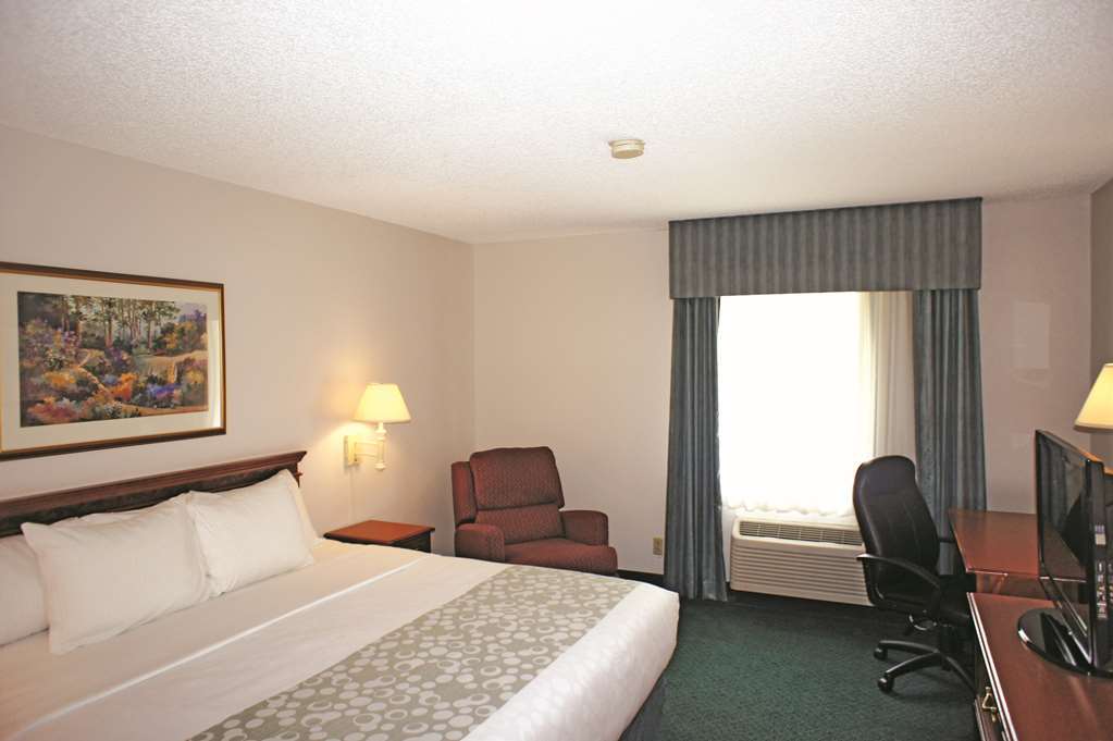 Wingate By Wyndham Brunswick Ga I-95 Hotel Room photo
