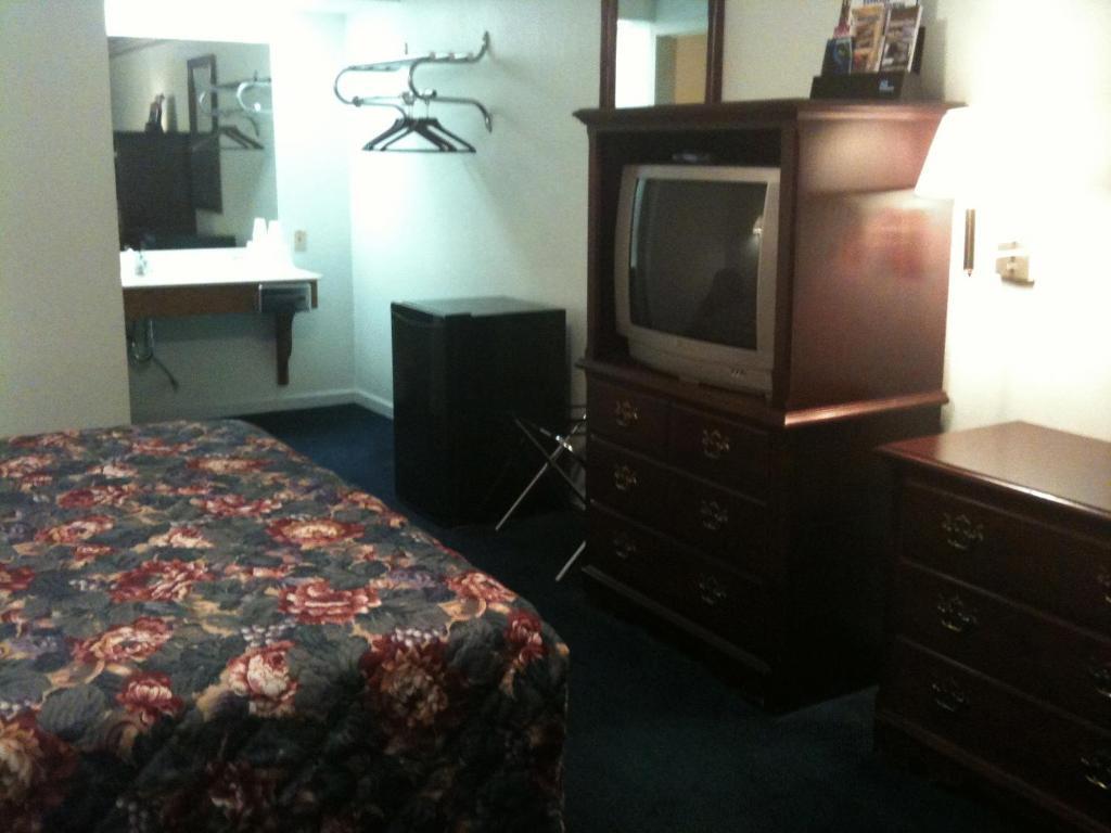 Lexington Inn Room photo