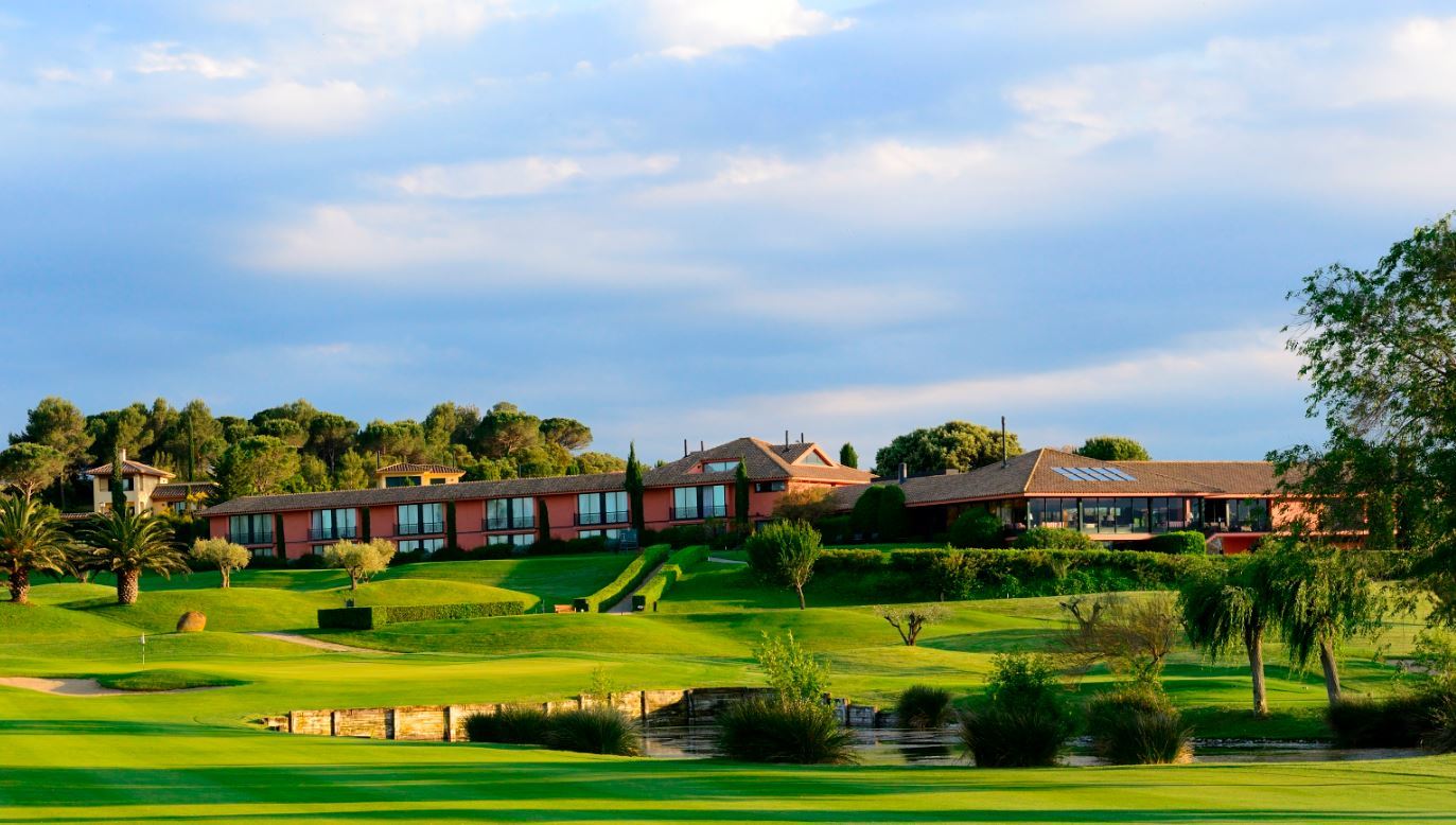 Hotel Torremirona Golf & Spa Navata Exterior photo