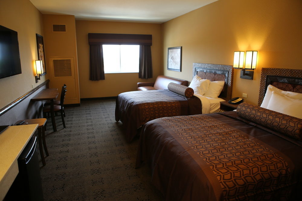 Kalahari Resorts & Conventions Pocono Manor Exterior photo