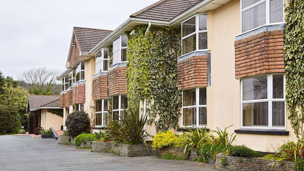 Cedar Lodge Hotel & Restaurant Newbawn Exterior photo