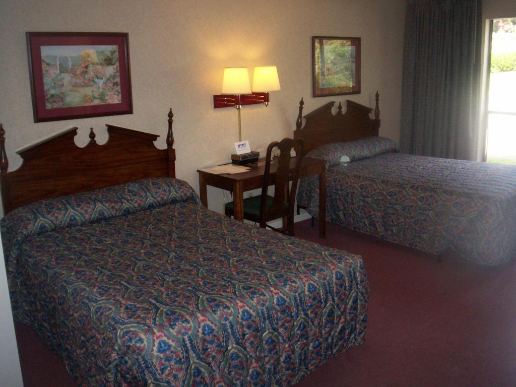 Rime Garden Inn & Suites Birmingham Room photo