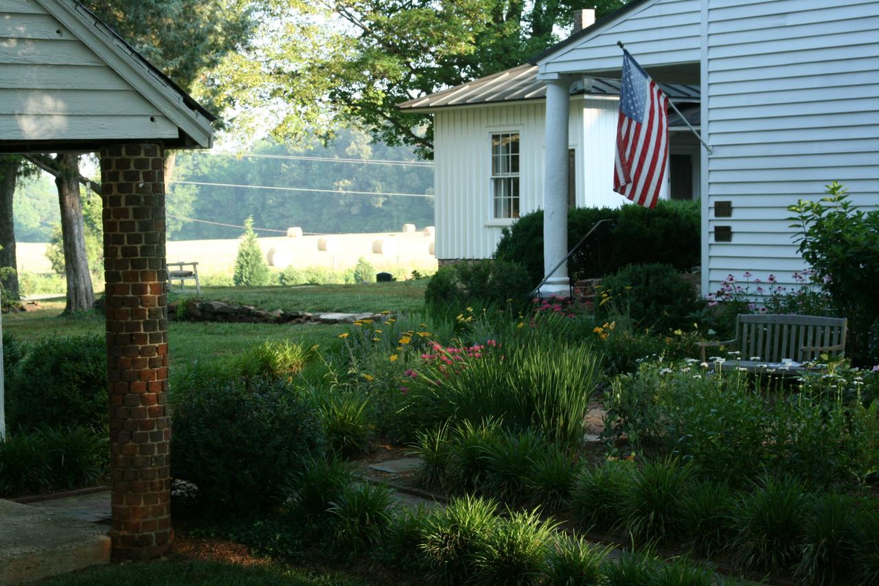 Inn At Bingham School Mebane Exterior photo