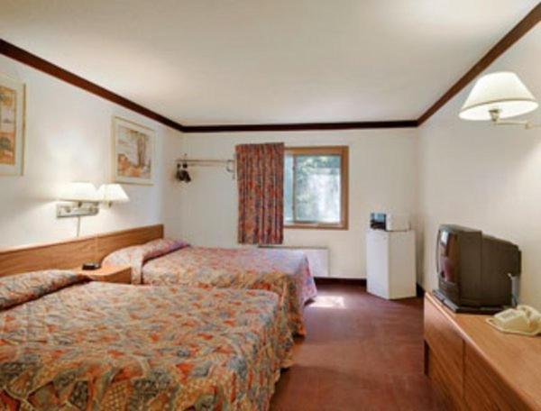 Becker Inn & Suites Room photo