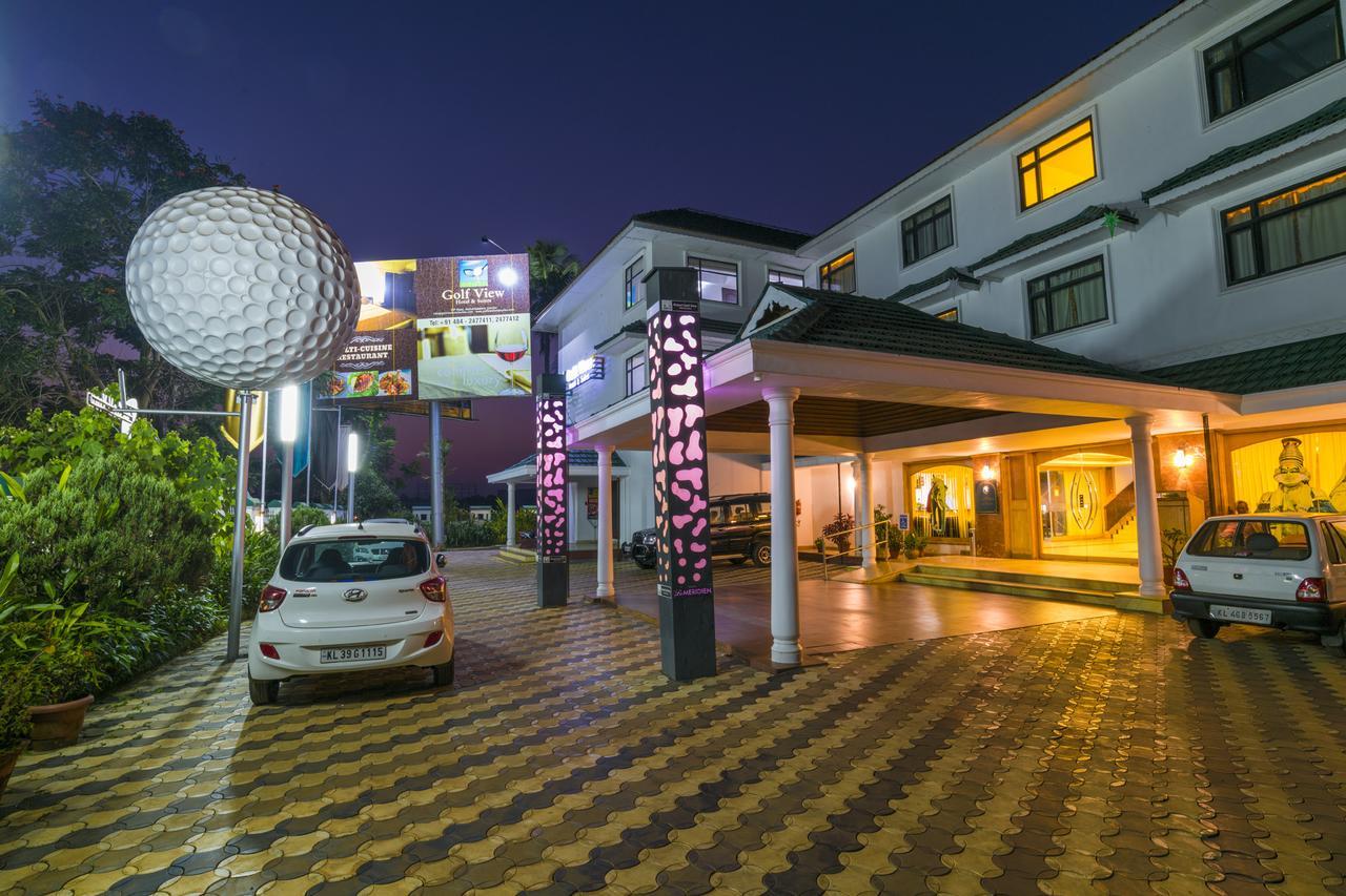 Golf View Hotels & Suites Nedumbassery Exterior photo