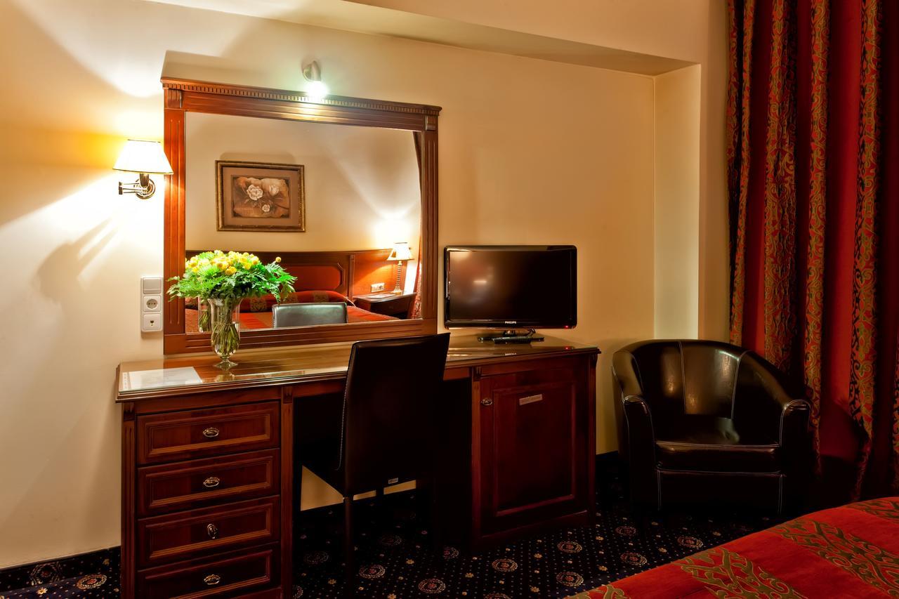 Kouros Hotel Drama Room photo