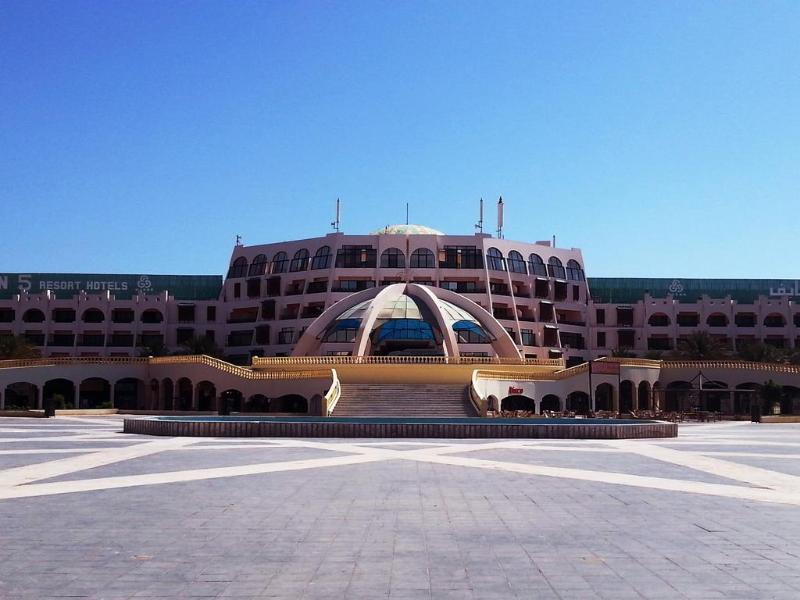 Golden 5 Diamond Beach Hotel & Resort Hurghada Exterior photo