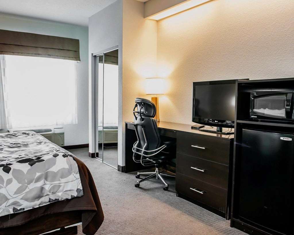 Sleep Inn & Suites Columbus Room photo